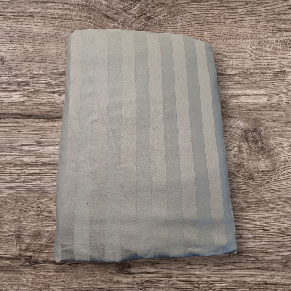 JC Penney Royal Velvet Gray Striped Flat Cotton Sheet Made in India, Queen Flat